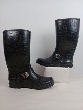 Dirty Laundry Womens 8M Black Faux Alligator Skin Red Liner Rubber Boots